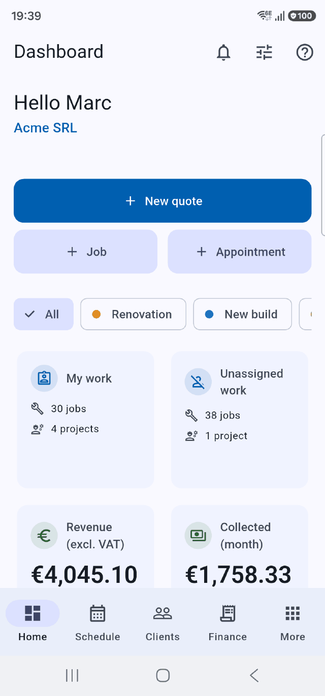 The Onelia app dashboard: revenue and payments received this month